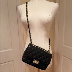 Elegant Black Quilted Crossbody Bag